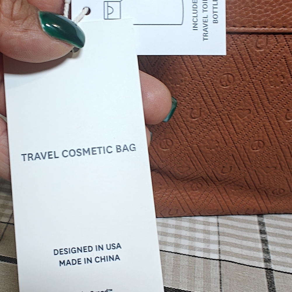 Lucky Brand Textured Orange Cosmetic Case - Picture 7 of 8